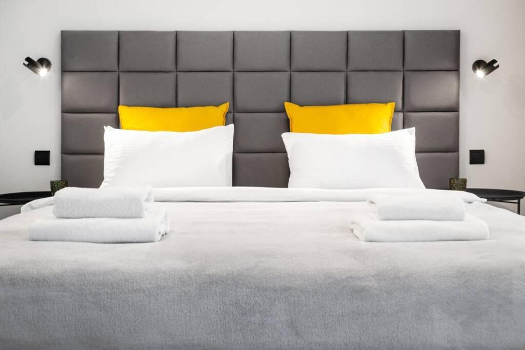 Househost Apartment: Miodowa 42/8B Street Cracovia Esterno foto