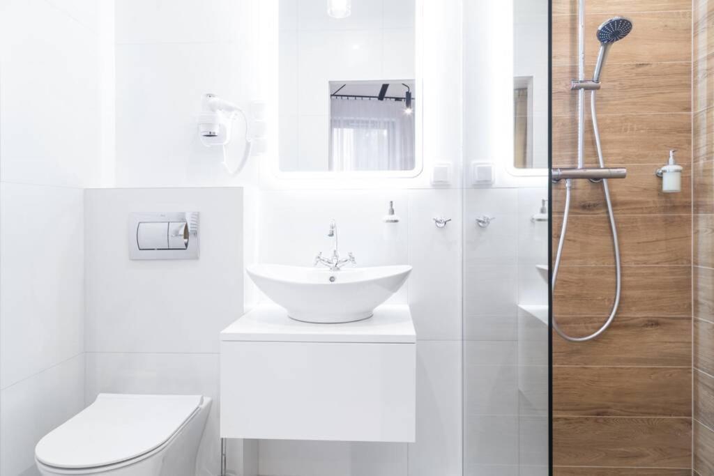 Househost Apartment: Miodowa 42/8B Street Cracovia Esterno foto